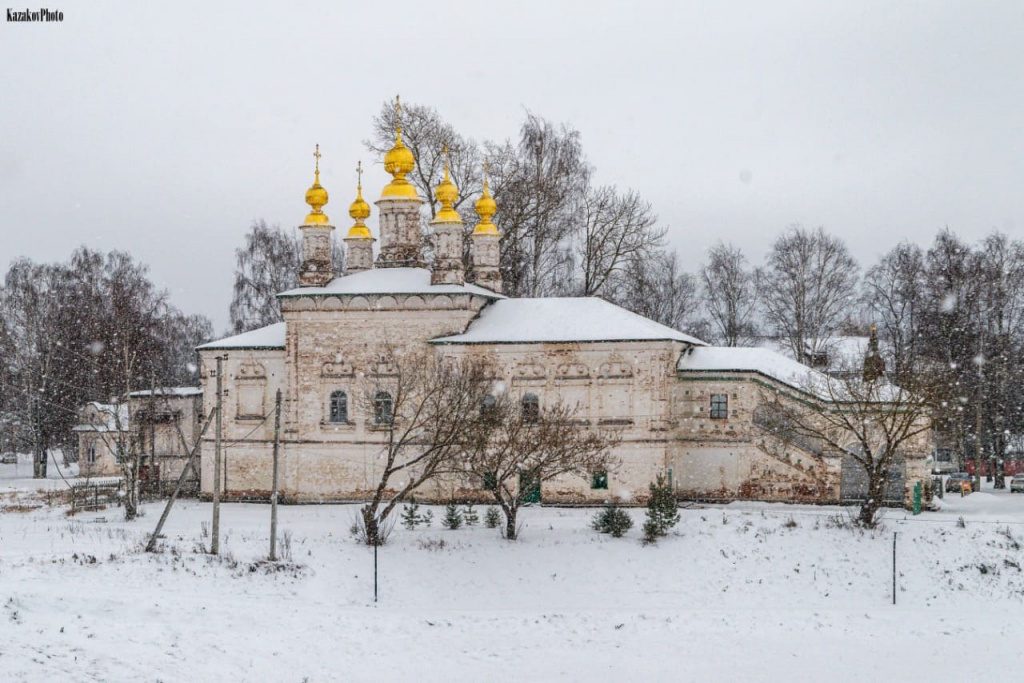 золотые купола